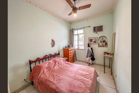 Casa à venda com 316m², 5 quartos e 2 vagas Casa à venda com 316m², 5 quartos e 2 vagasQuarto 1