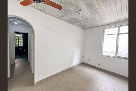 Casa à venda com 316m², 5 quartos e 2 vagas Casa à venda com 316m², 5 quartos e 2 vagasSuíte