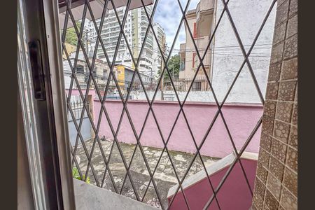 Casa à venda com 316m², 5 quartos e 2 vagas Casa à venda com 316m², 5 quartos e 2 vagasVista do Quarto 1