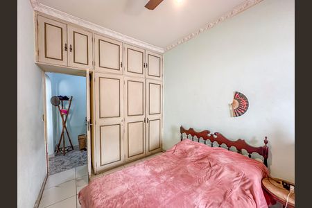 Casa à venda com 316m², 5 quartos e 2 vagas Casa à venda com 316m², 5 quartos e 2 vagasQuarto 1