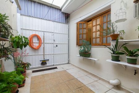 Casa à venda com 183m², 3 quartos e 4 vagasQuintal