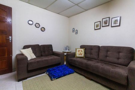 Casa à venda com 183m², 3 quartos e 4 vagasSala 2