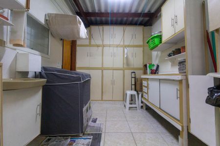 Casa à venda com 183m², 3 quartos e 4 vagasÁrea de Serviço