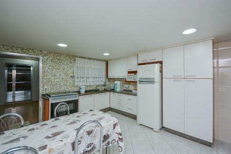 Casa à venda com 172m², 3 quartos e 2 vagasCozinha