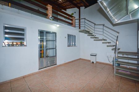 Casa à venda com 172m², 3 quartos e 2 vagasQuintal