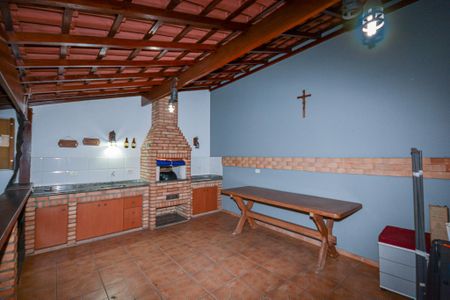 Casa à venda com 172m², 3 quartos e 2 vagasChurrasqueira