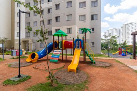 Apartamento para alugar com 40m², 2 quartos e 1 vaga Apartamento para alugar com 40m², 2 quartos e 1 vagaÁrea comum - Playground