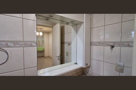 Casa para alugar com 420m², 4 quartos e 6 vagasBanheiro da Suíte 1