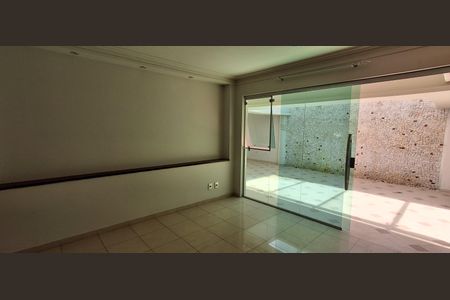 Casa para alugar com 420m², 4 quartos e 6 vagasCopa