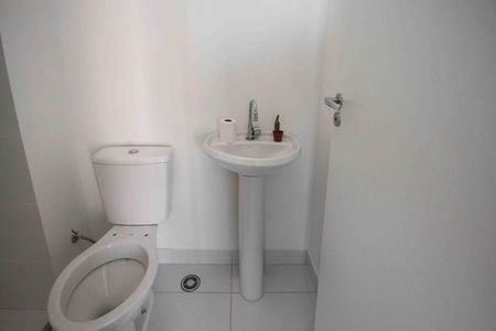 Apartamento para alugar com 34m², 2 quartos e sem vagaBanheiro