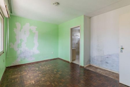 Casa à venda com 3 quartos, 378m² em Medianeira, Porto Alegre