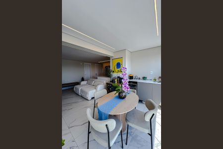 Apartamento à venda com 82m², 2 quartos e 2 vagasVaranda da Sala