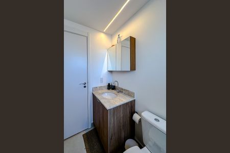 Apartamento à venda com 82m², 2 quartos e 2 vagasBanheiro da Suíte