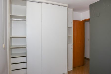 Apartamento à venda com 90m², 3 quartos e 2 vagasQuarto 2