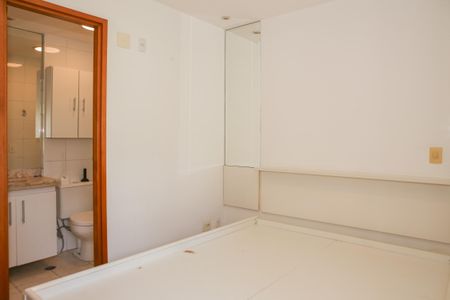 Apartamento à venda com 90m², 3 quartos e 2 vagasSuíte
