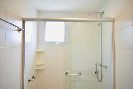 Apartamento à venda com 135m², 3 quartos e 4 vagasBanheiro da Suíte 2