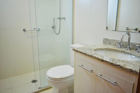 Apartamento à venda com 135m², 3 quartos e 4 vagasBanheiro da Suíte 2