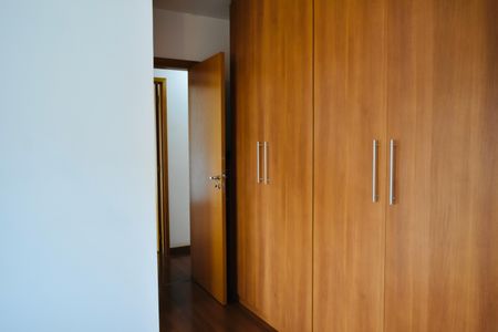 Apartamento à venda com 135m², 3 quartos e 4 vagasSuíte 2