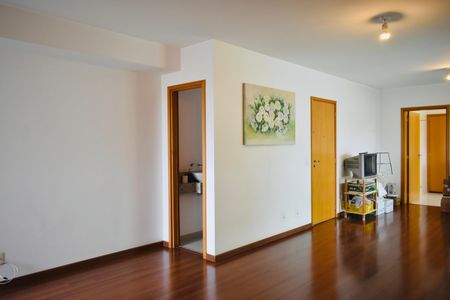 Apartamento à venda com 135m², 3 quartos e 4 vagasSala