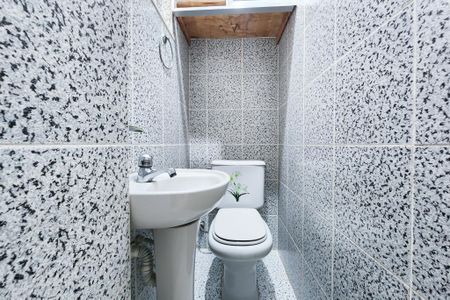 Lavabo de apartamento para alugar com 2 quartos, 72m² em Flamengo, Rio de Janeiro