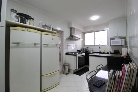 Apartamento para alugar com 117m², 3 quartos e 2 vagasCozinha