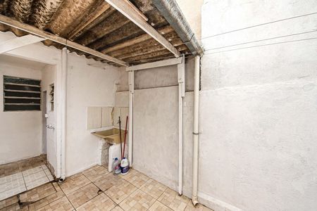 Área de Serviço de casa para alugar com 1 quarto, 50m² em Vila Carmem, São Paulo