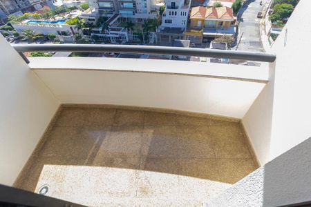 Apartamento à venda com 56m², 2 quartos e 1 vaga Apartamento à venda com 56m², 2 quartos e 1 vagaVaranda