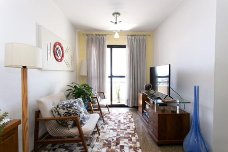 Sala de apartamento para alugar com 3 quartos, 56m² em Vila Carrão, São Paulo