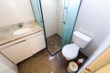 Apartamento à venda com 56m², 2 quartos e 1 vaga Apartamento à venda com 56m², 2 quartos e 1 vagaBanheiro social