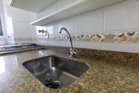 Apartamento à venda com 56m², 2 quartos e 1 vaga Apartamento à venda com 56m², 2 quartos e 1 vagaCozinha e Área de Serviço