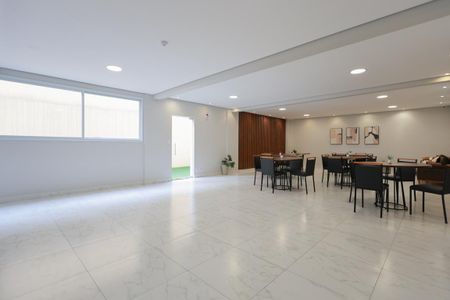 Apartamento à venda com 41m², 2 quartos e 1 vaga Apartamento à venda com 41m², 2 quartos e 1 vagaÁrea comum - Salão de festas
