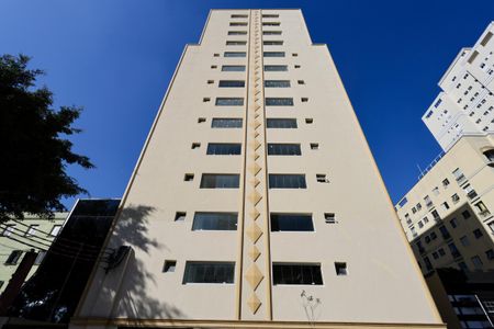 Apartamento à venda com 41m², 2 quartos e 1 vaga Apartamento à venda com 41m², 2 quartos e 1 vagaFachada