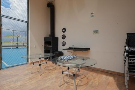 Apartamento à venda com 41m², 2 quartos e 1 vaga Apartamento à venda com 41m², 2 quartos e 1 vagaÁrea comum - Churrasqueira