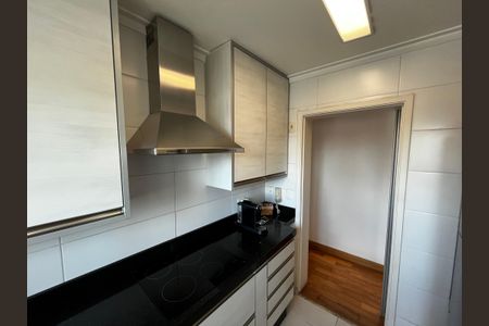 Apartamento à venda com 129m², 3 quartos e 3 vagasCozinha
