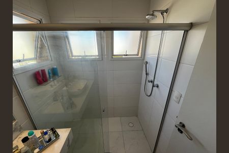 Apartamento à venda com 129m², 3 quartos e 3 vagasBanheiro da Suíte 2