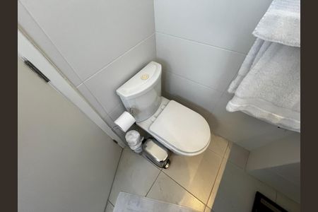 Apartamento à venda com 129m², 3 quartos e 3 vagasBanheiro da Suíte 2