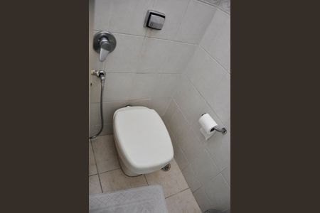 Casa à venda com 250m², 5 quartos e 4 vagas Casa à venda com 250m², 5 quartos e 4 vagasBanheiro Social 1