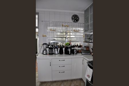 Casa à venda com 250m², 5 quartos e 4 vagas Casa à venda com 250m², 5 quartos e 4 vagasCozinha