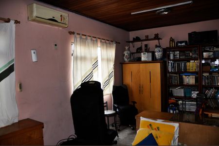 Casa à venda com 250m², 5 quartos e 4 vagas Casa à venda com 250m², 5 quartos e 4 vagasSuíte da Edícula