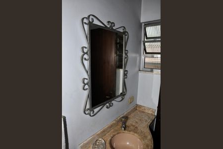 Casa à venda com 250m², 5 quartos e 4 vagas Casa à venda com 250m², 5 quartos e 4 vagasBanheiro da Suíte da Edícula