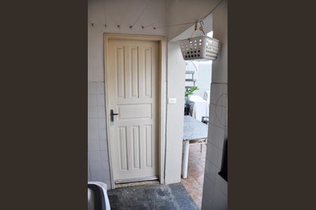 Casa à venda com 250m², 5 quartos e 4 vagas Casa à venda com 250m², 5 quartos e 4 vagasÁrea de Serviço