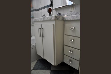 Casa à venda com 250m², 5 quartos e 4 vagas Casa à venda com 250m², 5 quartos e 4 vagasBanheiro 1