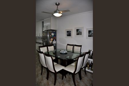 Casa à venda com 250m², 5 quartos e 4 vagas Casa à venda com 250m², 5 quartos e 4 vagasCopa