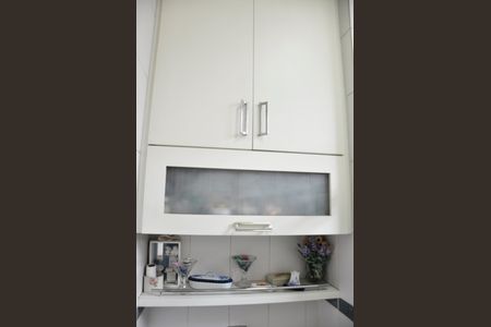 Casa à venda com 250m², 5 quartos e 4 vagas Casa à venda com 250m², 5 quartos e 4 vagasBanheiro 1