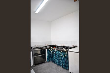 Casa à venda com 250m², 5 quartos e 4 vagas Casa à venda com 250m², 5 quartos e 4 vagasCozinha 2