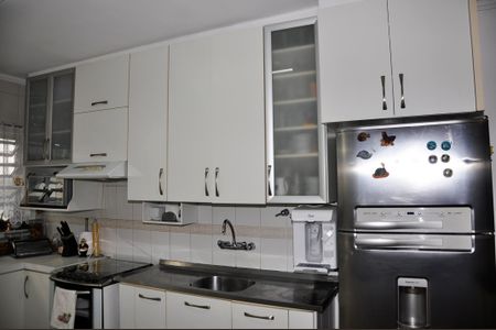 Casa à venda com 250m², 5 quartos e 4 vagas Casa à venda com 250m², 5 quartos e 4 vagasCozinha