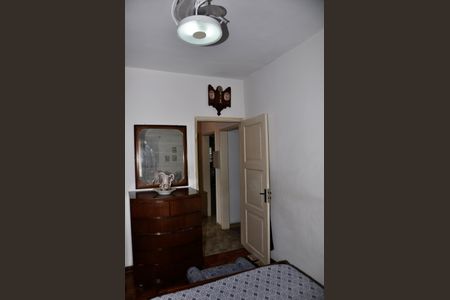 Casa à venda com 250m², 5 quartos e 4 vagas Casa à venda com 250m², 5 quartos e 4 vagasQuarto 1