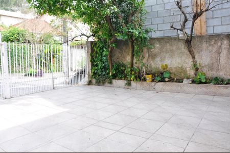 Casa à venda com 250m², 5 quartos e 4 vagas Casa à venda com 250m², 5 quartos e 4 vagasGaragem