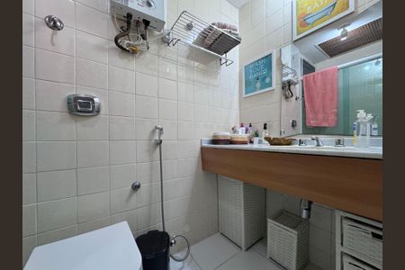 Apartamento à venda com 100m², 3 quartos e 2 vagasBanheiro da Suíte