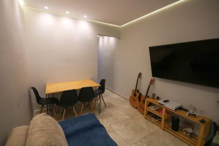 Casa de condomínio para alugar com 80m², 2 quartos e 1 vaga Casa de condomínio para alugar com 80m², 2 quartos e 1 vagaSala